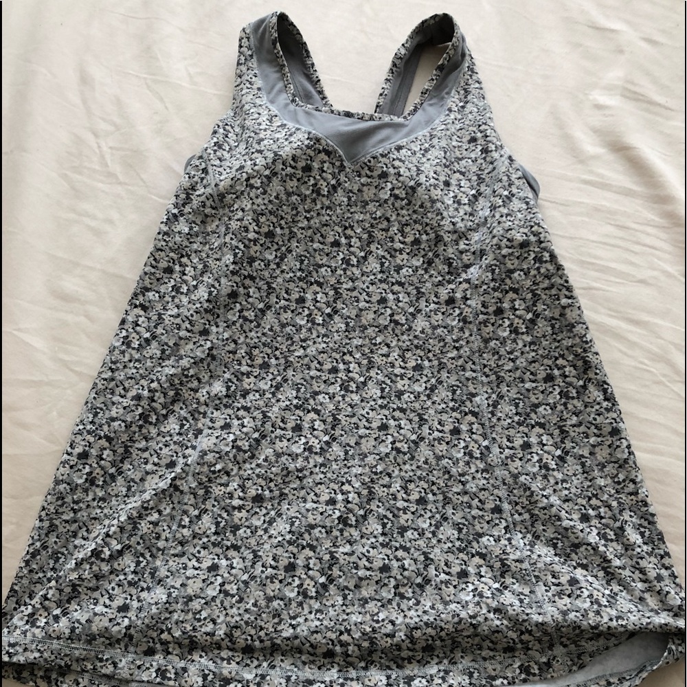 Lululemon work out top with built in bra